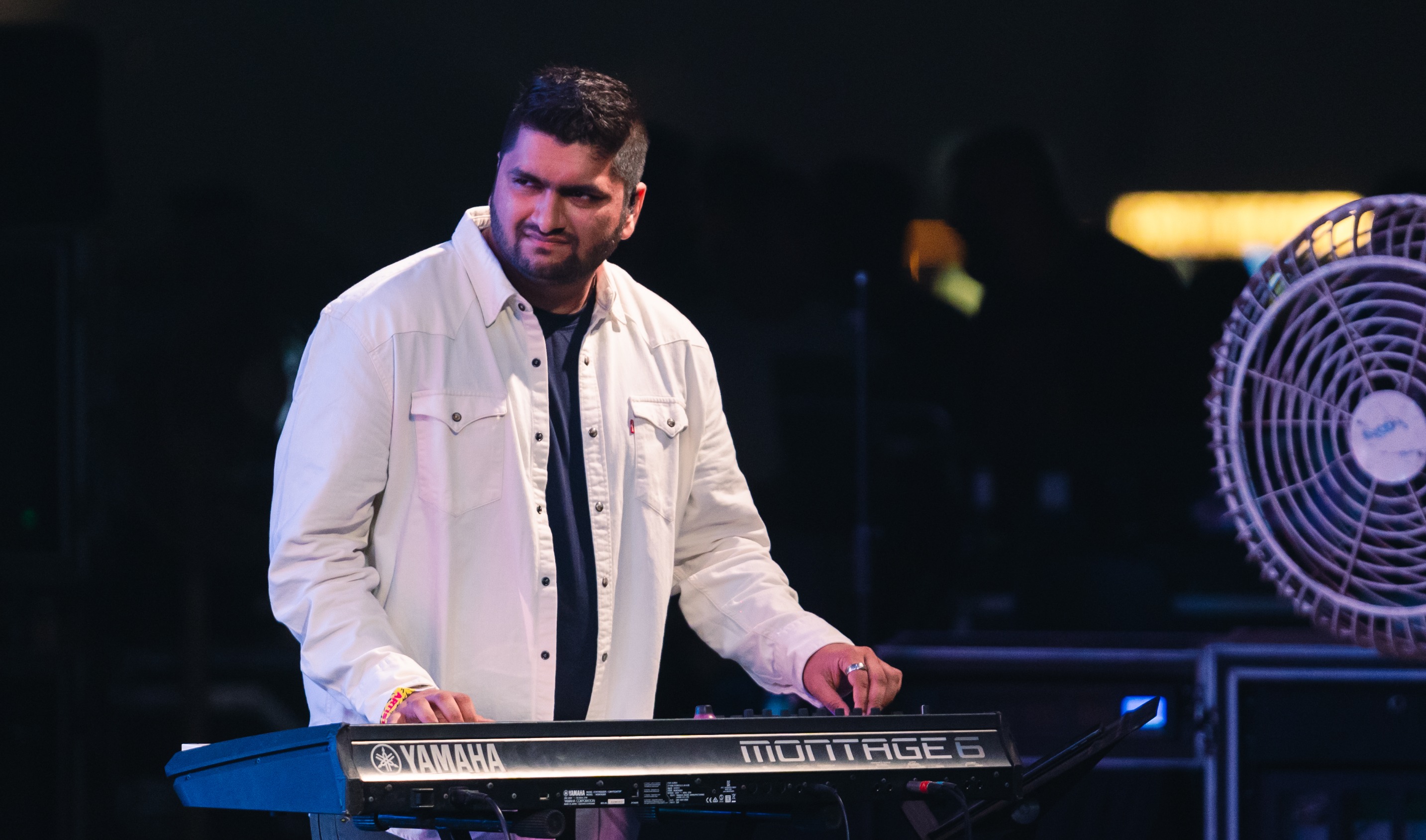 An In-Depth Look Into A Pro Keyboard Player's Approach to Performing Songs with a Live Band